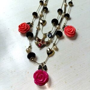 Betsey Johnson pink rose necklace